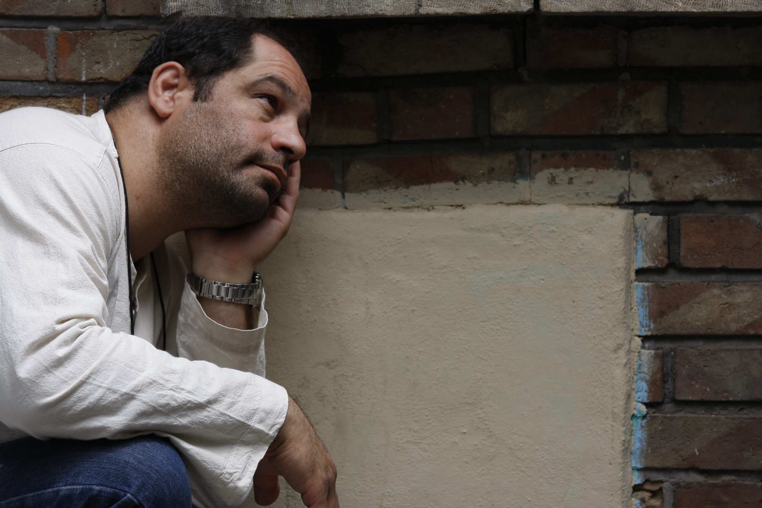 Farhad Ahi's Official Website